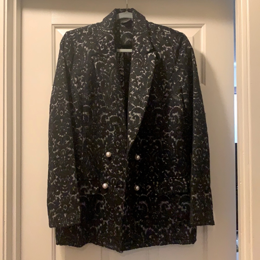 Chic Women's Fall/Winter Blazer